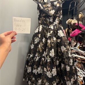 Ivy City Co- I Feel Pretty Dress in Magnolia